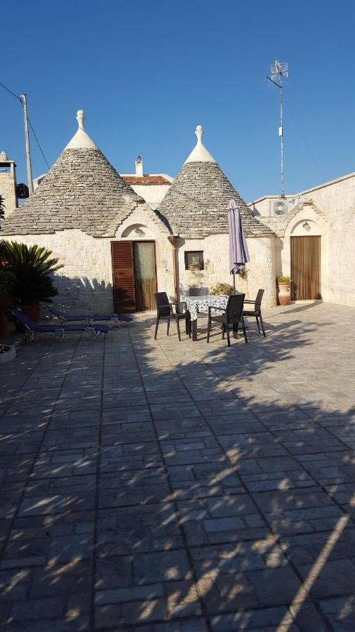 Bed and Breakfast Trulli Dell'Aia Альберобелло Екстер'єр фото